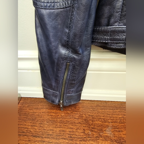 Danier Jacket - Picture 4 of 10